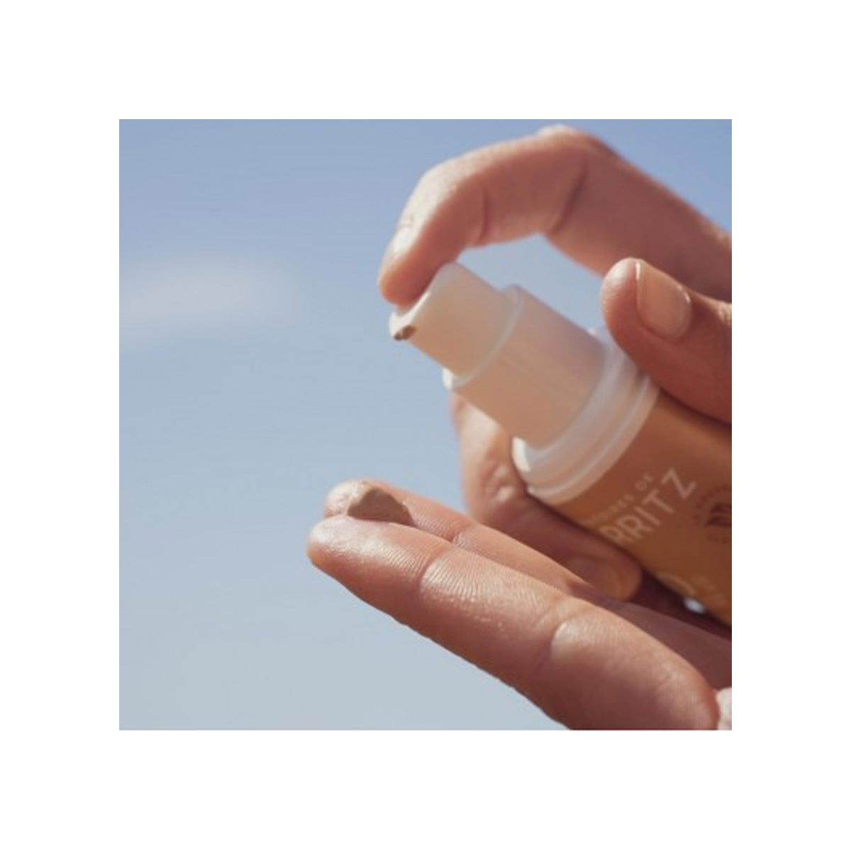 Krem przeciwsłoneczny do twarzy w kolorze beżowym SPF30 Alga Maris 50 ml