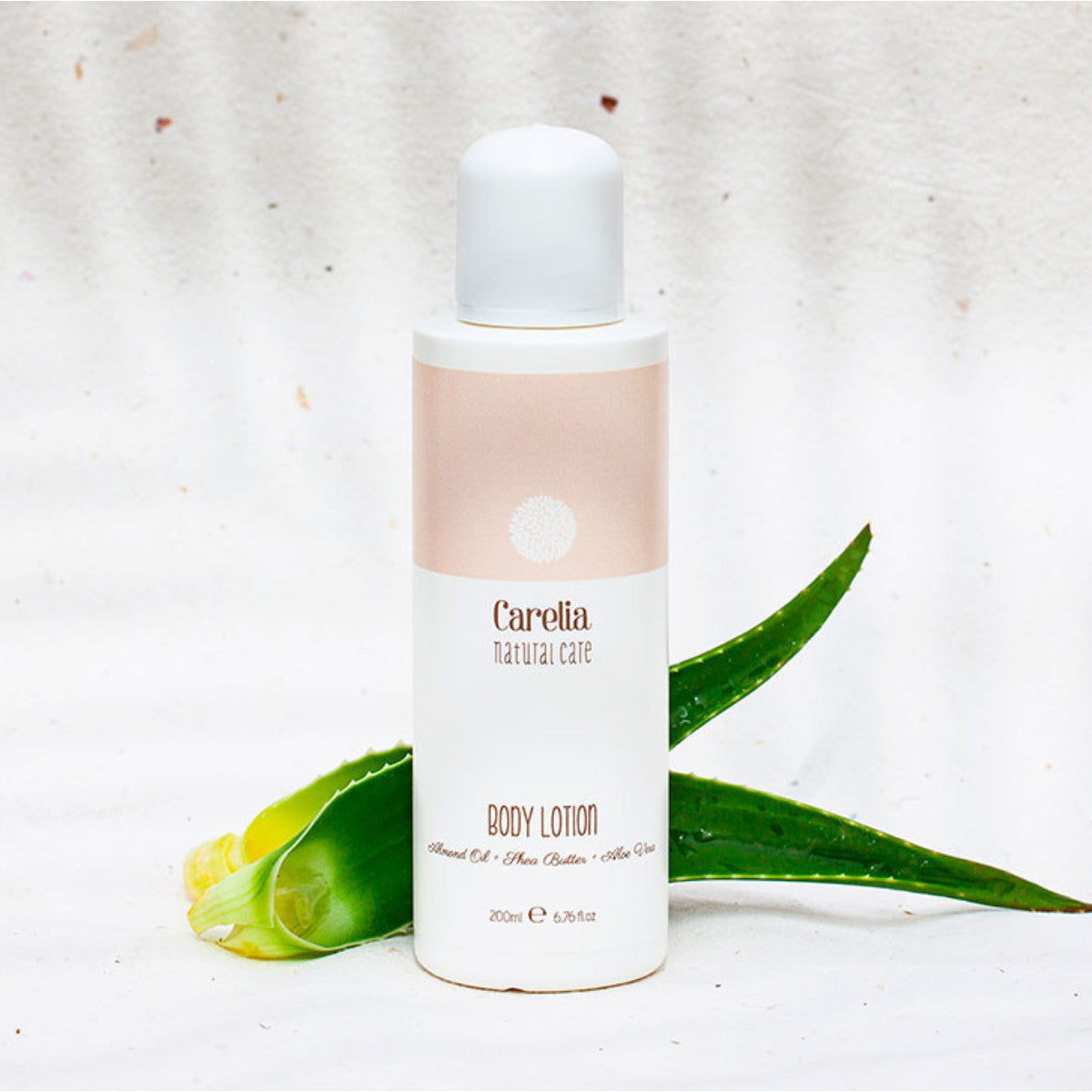 Loción Corporal segura durante el embarazo de Almendras Dulces, Manteca Karité y Aloe Vera Carelia 200 ml