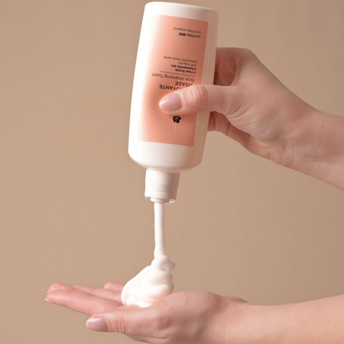 Pianka do mycia twarzy Avril 150 ml