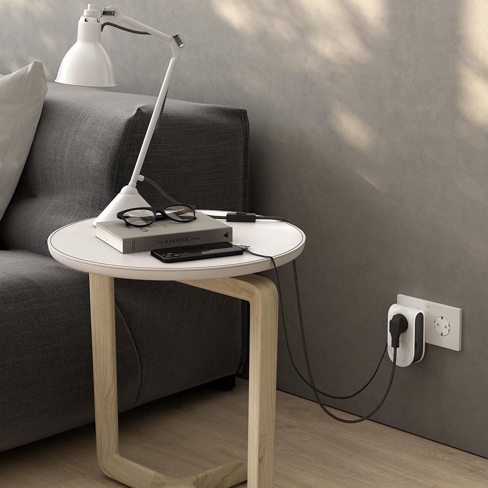 Adapter with 3 USB plugs, roll-up cable + 1 USB port to + 1 16A socket Simon