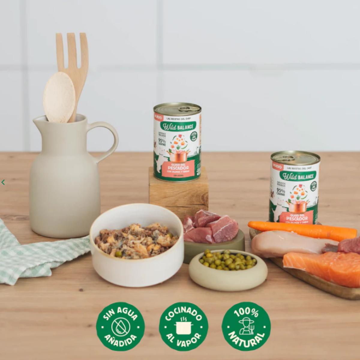 Lattina intera Stufato del pescatore con salmone e maiale per cani Wild Balance 400 g