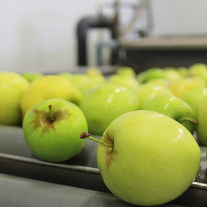 Hergestellt aus Bio-Äpfeln und -Kiwis, ohne Zuckerzusatz. Ékolo 700 g